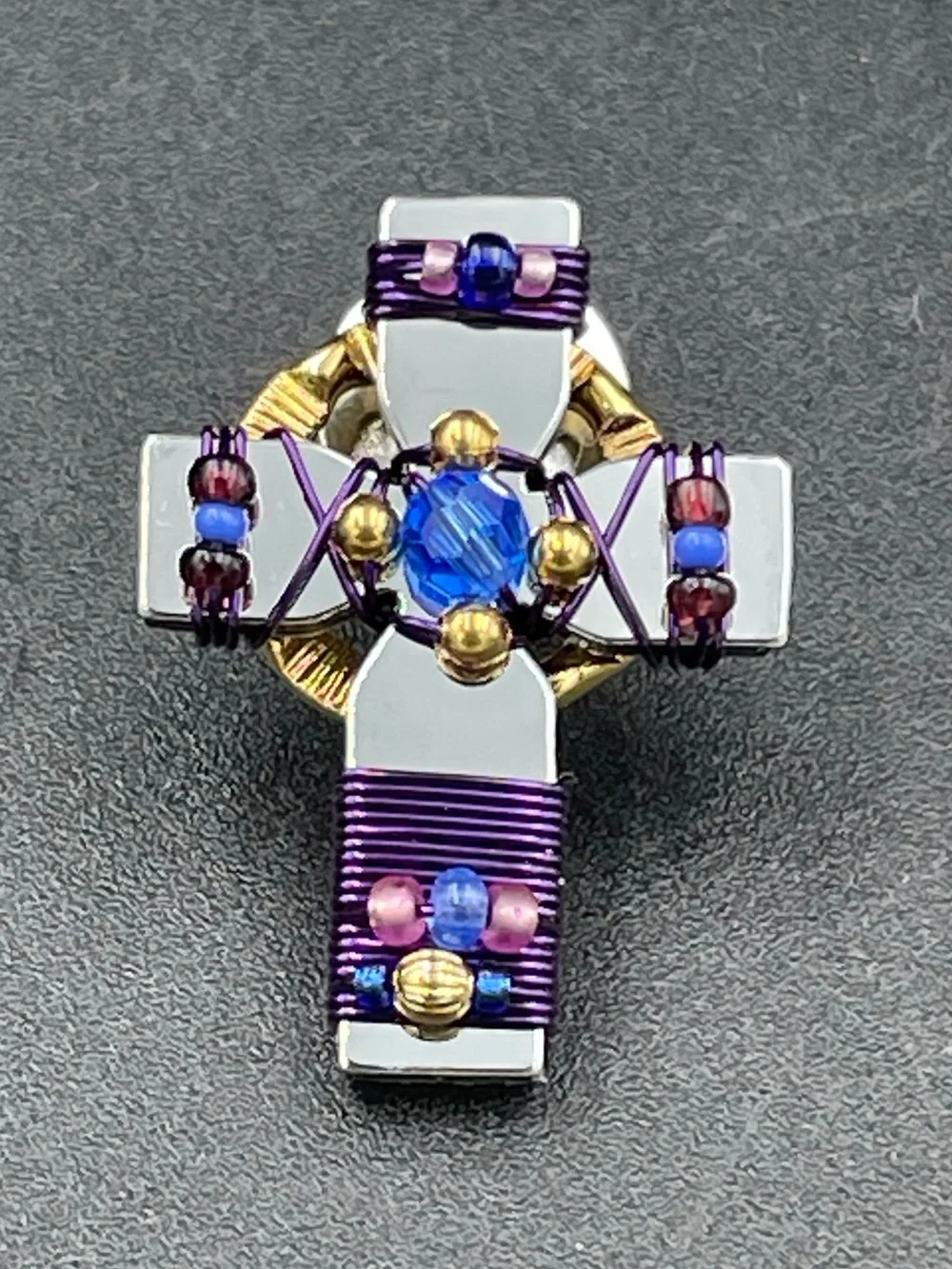 2002 Liztech Celtic Cross Pin Brooch Mixed Metal Beaded